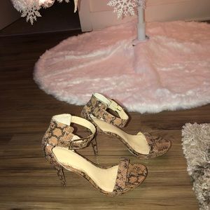 Calvin Klein Womens Heels size 10 snake skin